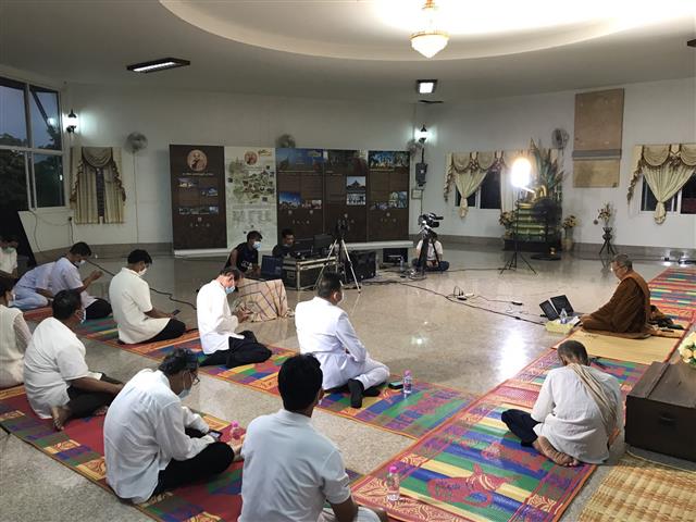 พช.นครพนม ร่วมรับฟังธรรมมะออนไลน์ “หลักธรรม นำทาง ส่องสว่างให้ชีวิต”(ธรรมมะออนทัวร์ ปีที่ 10) ภายใต้โครงการท่องเที่ยวชุมชนตามรอยองค์หลวงปู่มั่น ภูริทัตโต