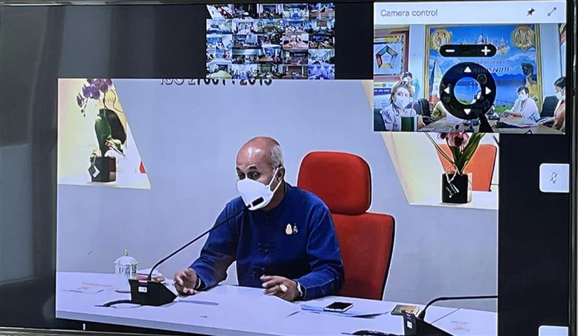 พช.นครพนม ร่วมรับฟังการประชุมรับทราบแนวทางการสนับสนุนผลิตภัณฑ์ OTOP สู่ช่องทางการตลาดในรูปแบบออนไลน์ ผ่านระบบวีดีทัศน์ทางไกล (Video Conference)