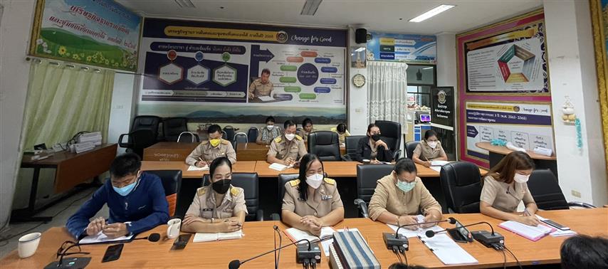 พช.นครพนม ประชุม Morning Brief ผู้อำนวยการกลุ่มงาน นักวิชาการพัฒนาชุมชนและเจ้าหน้าที่ทุกคนในการขับเคลื่อนงานพัฒนาชุมชน ไตรมาส 4 ประจำปี 2564