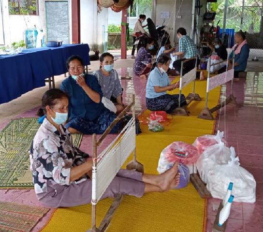 พช.นครพนม ยกระดับผ้าทอนครพนม “สืบสานภูมิปัญญา พัฒนาผ้าไทย” เพื่อสร้างงาน สร้างอาชีพ สร้างรายได้สู่ชุมชน