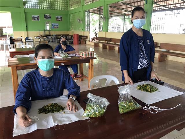 พช.นครพนม “หนุนเสริม หัวใจรุกรบ” ครัวเรือนพื้นที่ต้นแบบ โคก หนอง นา โมเดล