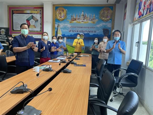พช.นครพนม ร่วมรับฟังการประชุมกรมการพัฒนาชุมชน ครั้งที่ 10/2564 ผ่านระบบ VDO Conference
