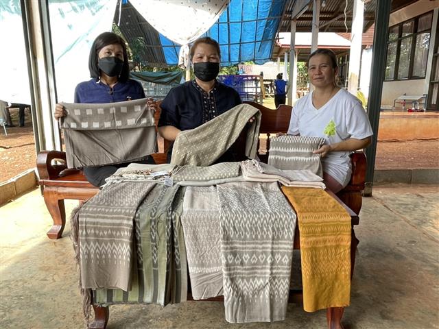 พช.นครพนม ติดตาม สนับสนุนการดำเนินงานพัฒนาศักยภาพผู้ประกอบการสู่ยุค 4.0