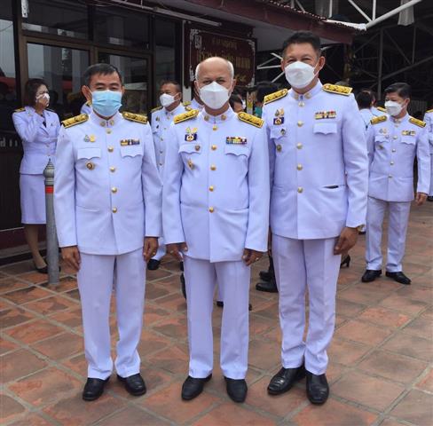 พช.นครพนม ร่วมพิธีถวายผ้ากฐินพระราชทาน กรมการพัฒนาชุมชน ประจำปี พ.ศ.2564