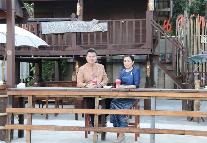 พ่อเมืองนครพนม นำทัพเดินหน้าส่งเสริมการใช้และสวมใส่ผ้าไทย ตามพระดำริสมเด็จพระเจ้าลูกเธอ เจ้าฟ้าสิริวัณณวรี นารีรัตนราชกัญญา “ผ้าไทยใส่ให้สนุก” และตามมติคณะรัฐมนตรี เมื่อวันที่ 9 มิถุนายน 2563