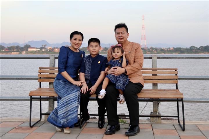 พ่อเมืองนครพนม นำทัพเดินหน้าส่งเสริมการใช้และสวมใส่ผ้าไทย ตามพระดำริสมเด็จพระเจ้าลูกเธอ เจ้าฟ้าสิริวัณณวรี นารีรัตนราชกัญญา “ผ้าไทยใส่ให้สนุก” และตามมติคณะรัฐมนตรี เมื่อวันที่ 9 มิถุนายน 2563