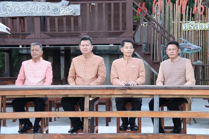 พ่อเมืองนครพนม นำทัพเดินหน้าส่งเสริมการใช้และสวมใส่ผ้าไทย ตามพระดำริสมเด็จพระเจ้าลูกเธอ เจ้าฟ้าสิริวัณณวรี นารีรัตนราชกัญญา “ผ้าไทยใส่ให้สนุก” และตามมติคณะรัฐมนตรี เมื่อวันที่ 9 มิถุนายน 2563