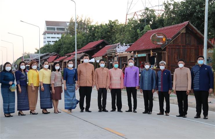 พ่อเมืองนครพนม นำทัพเดินหน้าส่งเสริมการใช้และสวมใส่ผ้าไทย ตามพระดำริสมเด็จพระเจ้าลูกเธอ เจ้าฟ้าสิริวัณณวรี นารีรัตนราชกัญญา “ผ้าไทยใส่ให้สนุก” และตามมติคณะรัฐมนตรี เมื่อวันที่ 9 มิถุนายน 2563