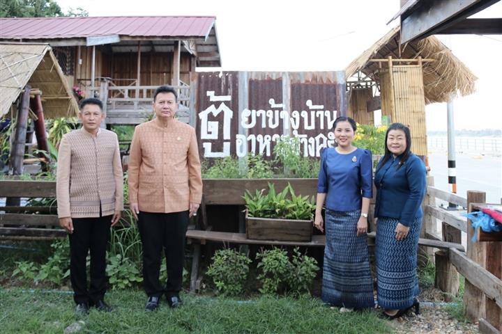 พ่อเมืองนครพนม นำทัพเดินหน้าส่งเสริมการใช้และสวมใส่ผ้าไทย ตามพระดำริสมเด็จพระเจ้าลูกเธอ เจ้าฟ้าสิริวัณณวรี นารีรัตนราชกัญญา “ผ้าไทยใส่ให้สนุก” และตามมติคณะรัฐมนตรี เมื่อวันที่ 9 มิถุนายน 2563