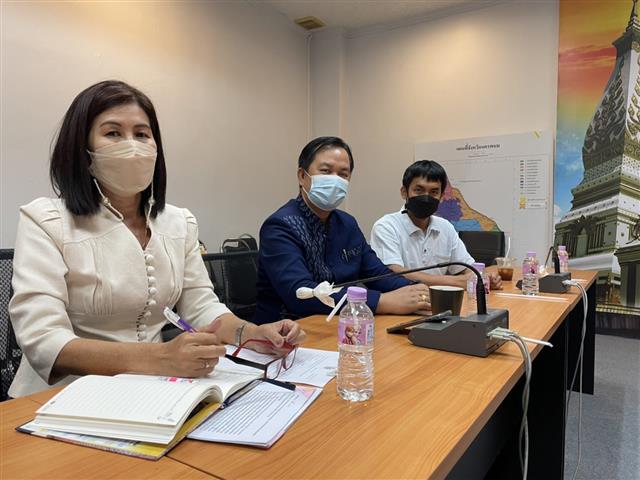 พช.นครพนม ร่วมรับฟังการประชุมชี้แจงการขับเคลื่อนการดำเนินงานขจัดความยากจนและพัฒนาคนทุกช่วงวัยอย่างยั่งยืนตามหลักปรัชญาของเศรษฐกิจพอเพียง ผ่านระบบวีดีทัศน์ทางไกล (Video Conference System – VCS)