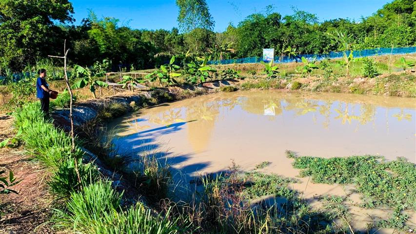 ผู้ว่าฯ นครพนม นำชื่นชมความสำเร็จการพัฒนาศูนย์เรียนรู้ทฤษฎีใหม่ ประยุกต์สู่ “โคก หนอง นา โมเดล” แก้แล้งแก้น้ำท่วม หนุนพัฒนาคุณภาพชีวิตครัวเรือน “ชีวิตมั่นคง ครอบครัวมั่งคั่ง ชุมชนยั่งยืน”
