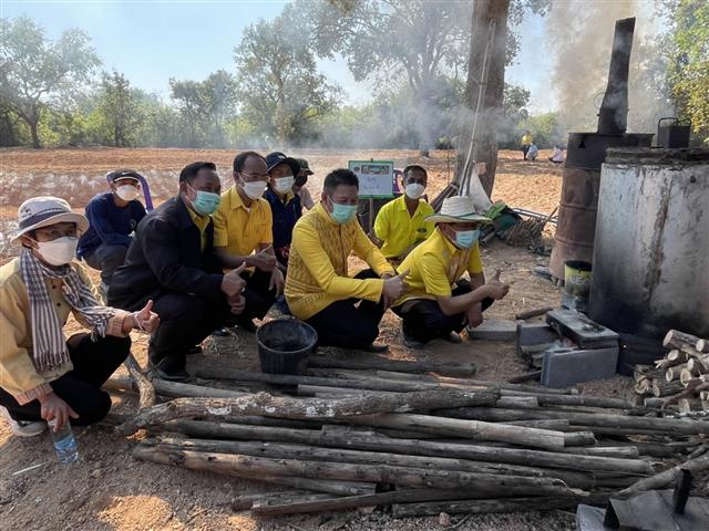 พช.นครพนม จัดกิจกรรมเอามื้อสามัคคี เนื่องใน “วันดินโลก” (World Soil Day) และสัปดาห์การพัฒนา
