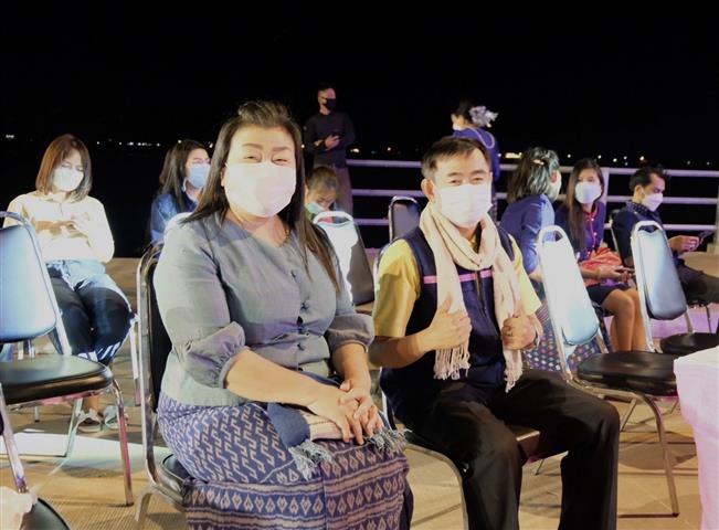 อลังการ “ร้อยหลาก พรรณราย ผ้าไทยนครพนม” งาน Nakhon Phanom Winter Festival ตอน สายลมแห่งความทรงจำ