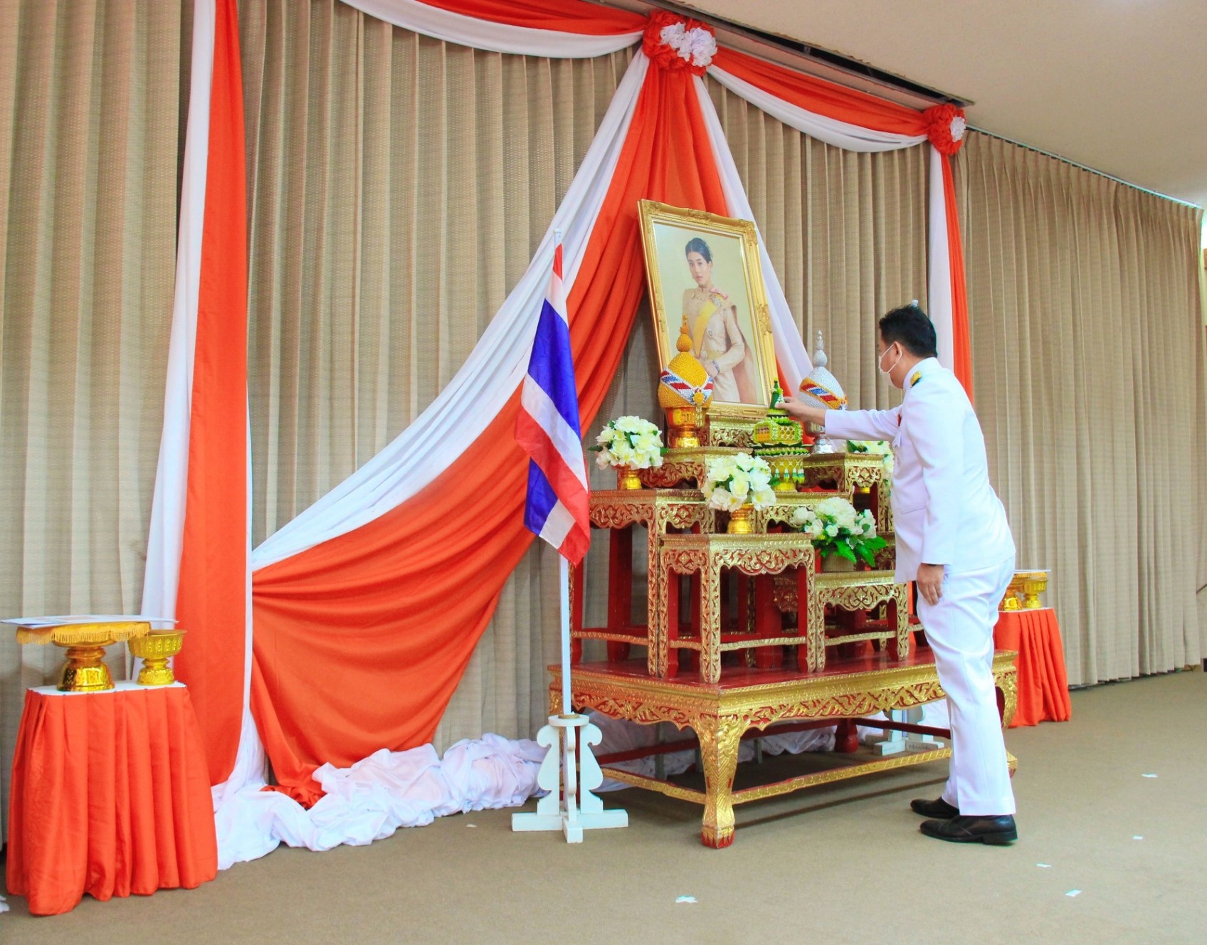 จังหวัดนครพนม จัดพิธีมอบแบบลายผ้าขิดพระราชทาน “ผ้าขิดลายนารีรัตนราชกัญญา”
