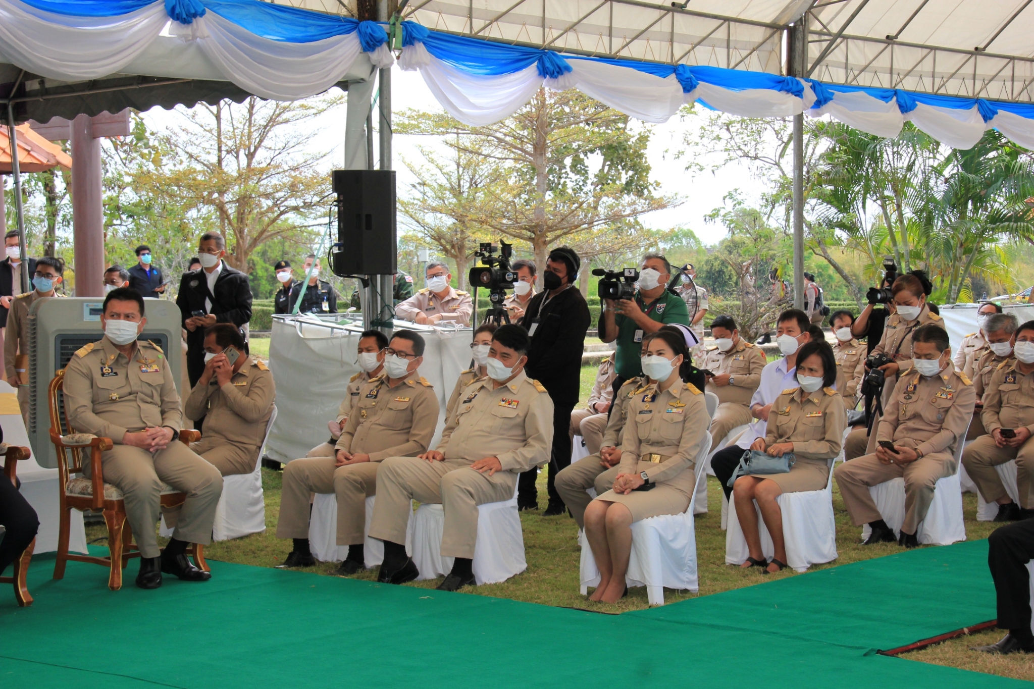 บิ๊กป้อม ลงพื้นที่นครพนม ติดตามความพร้อมแก้ปัญหาภัยแล้ง เพื่อสร้างความกินดีอยู่ดีให้ประชาชน