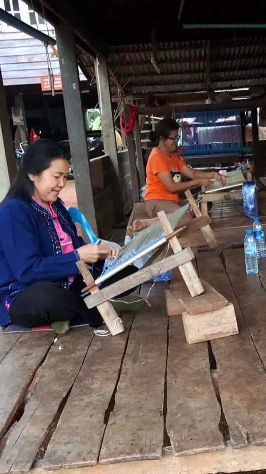 กระทรวงมหาดไทยและสมาคมแม่บ้านมหาดไทย จัดพิธีมอบแบบลายผ้าขิดพระราชทาน “ผ้าขิดลายนารีรัตนราชกัญญา” ให้แก่ผู้ว่าราชการจังหวัดและประธานแม่บ้านมหาดไทยจังหวัดทุกจังหวัด