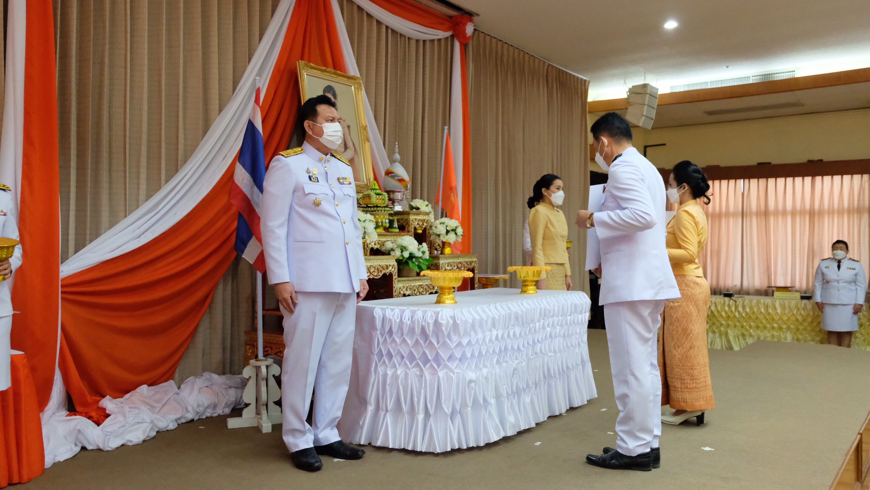 จังหวัดนครพนม จัดพิธีมอบแบบลายผ้าขิดพระราชทาน “ผ้าขิดลายนารีรัตนราชกัญญา”