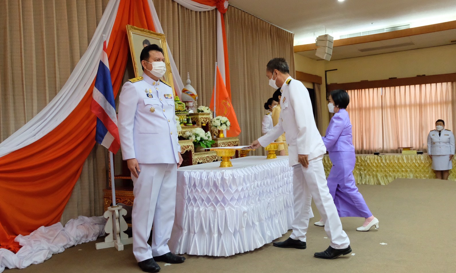 จังหวัดนครพนม จัดพิธีมอบแบบลายผ้าขิดพระราชทาน “ผ้าขิดลายนารีรัตนราชกัญญา”