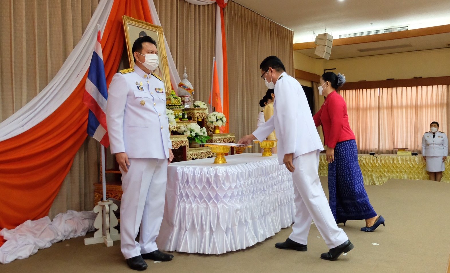 จังหวัดนครพนม จัดพิธีมอบแบบลายผ้าขิดพระราชทาน “ผ้าขิดลายนารีรัตนราชกัญญา”