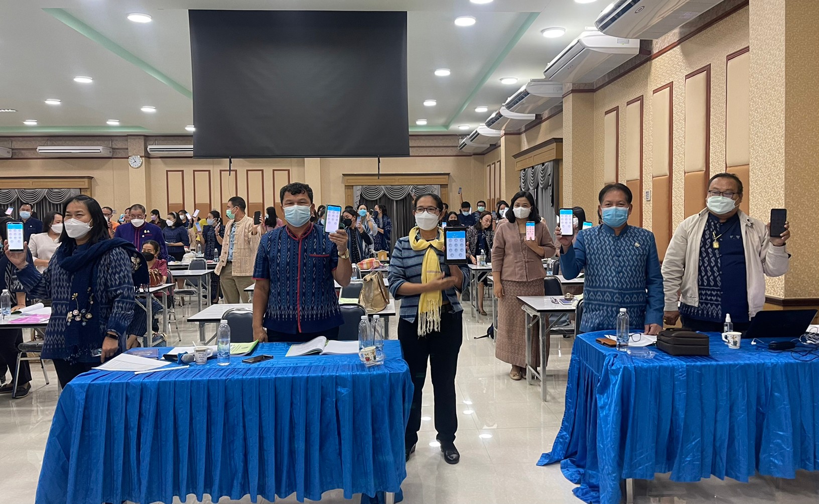 พช.นครพนม เผยแพร่ ประชาสัมพันธ์ Application “CDD พกพา” และ “Click ชุมชน” แพลตฟอร์มบริการดิจิทัลอัจฉริยะที่รู้ทุกเรื่องของ พช. เพื่อเป็นของขวัญแก่ประชาชน และนำมาวางแผนพัฒนาคุณภาพชีวิตฯ