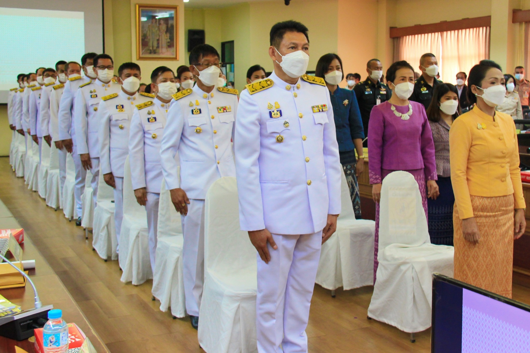 จังหวัดนครพนม จัดพิธีมอบแบบลายผ้าขิดพระราชทาน “ผ้าขิดลายนารีรัตนราชกัญญา”