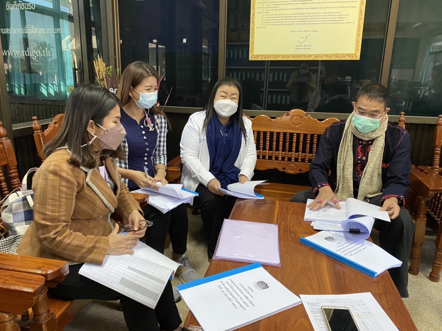 พช.นครพนม เดินหน้านิเทศ ติดตามให้คำแนะนำ สนับสนุนการปฏิบัติงานและประเมินผลการดำเนินงานพัฒนาชุมชน รอบไตรมาส 1-2 ประจำปีงบประมาณ พ.ศ. 2565 พื้นที่อำเภอธาตุพนม และอำเภอเรณูนค