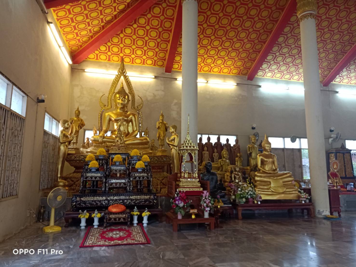ผู้ว่าฯ นครพนม “พาทำบุญ ในวันธรรมสวนะ”