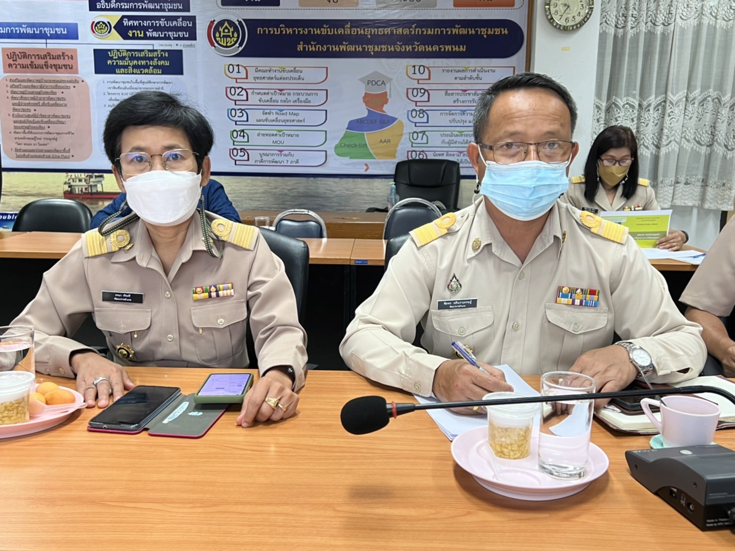 พช.นครพนม ร่วมรับฟังการประชุมสร้างความรู้ความเข้าใจเกี่ยวกับระบบโปรแกรมจัดเก็บ บันทึก และประมวลผลการจัดเก็บข้อมูล จปฐ. ปี 2565 (eBMN) และการเผยแพร่ประชาสัมพันธ์ฯ ผ่านระบบวีดิทัศน์ทางไกล (Video Conference)