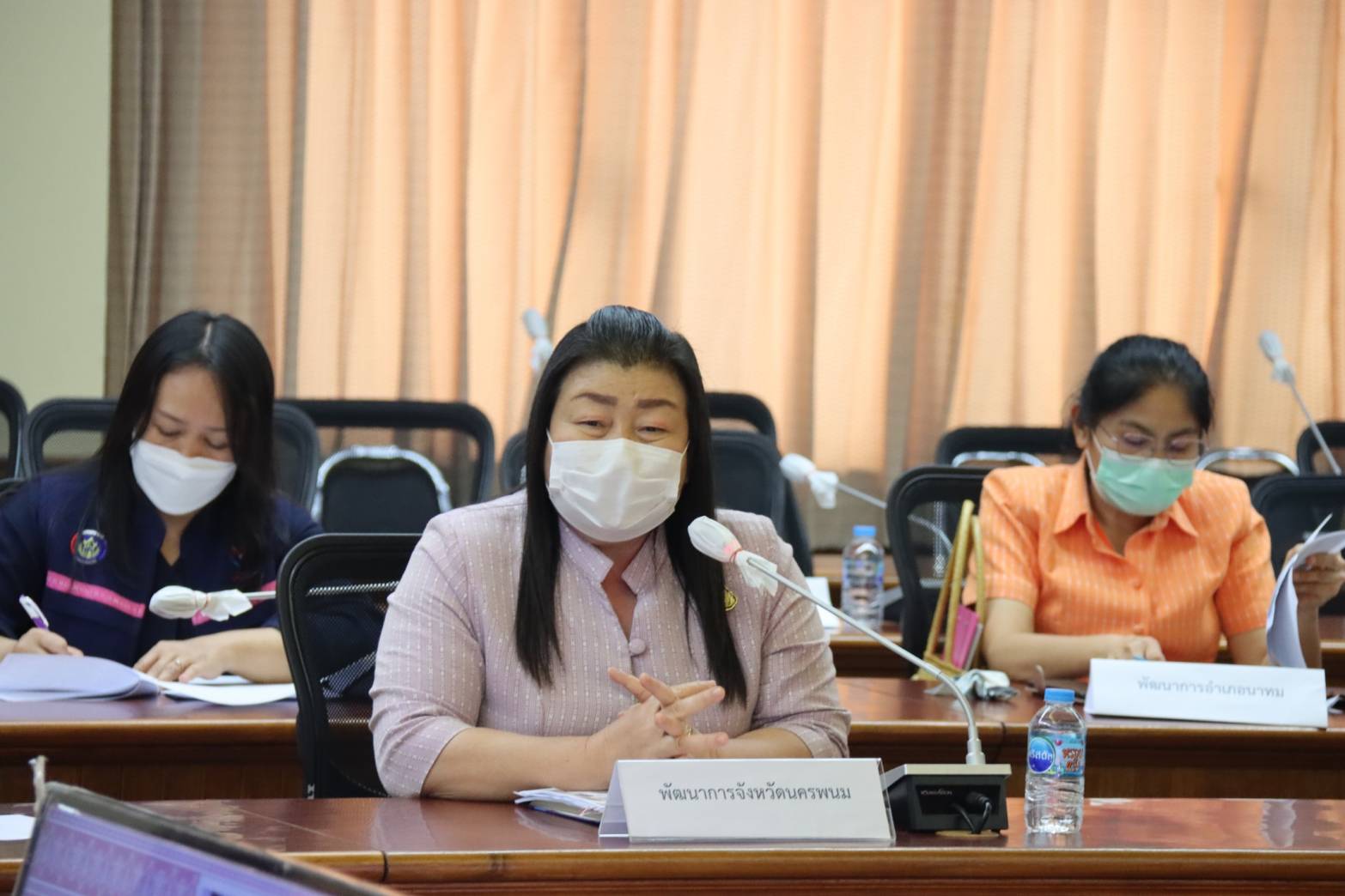 จังหวัดนครพนม เร่งติดตามการดำเนินงานขับเคลื่อนการสืบสาน อนุรักษ์ศิลป์ผ้าถิ่นไทย ดำรงไว้ในแผ่นดิน ตามโครงการ ตามรอยพระบาท คู่พระบารมี สู่ต้นกำเนิดศิลปาชีพ