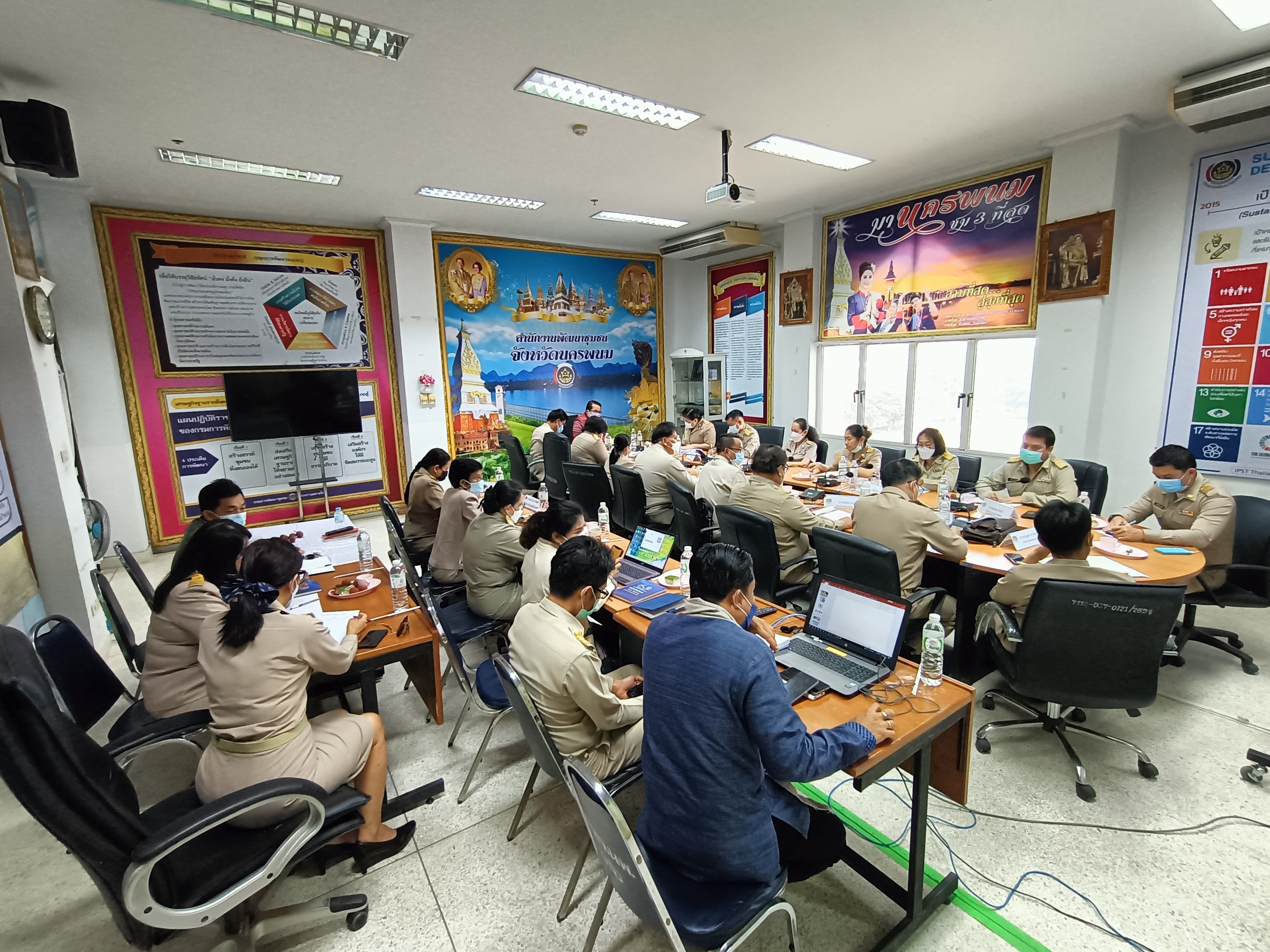 รองหัวหน้าผู้ตรวจราชการกรมการพัฒนาชุมชน มอบแนวทางการขับเคลื่อนงานพัฒนาชุมชน ไตรมาส 3-4 ปี 2565