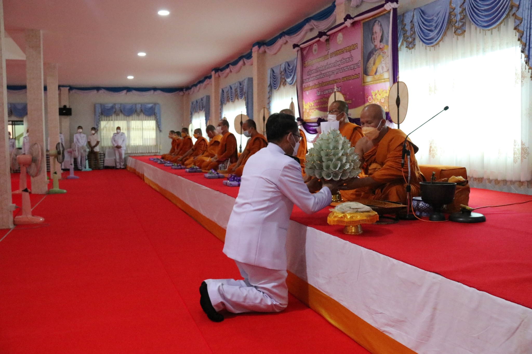 จังหวัดนครพนม จัดพิธีเฉลิมพระเกียรติสมเด็จพระกนิษฐาธิราชเจ้า กรมสมเด็จพระเทพรัตนราชสุดาฯ สยามบรมราชกุมารี  เนื่องในโอกาสวันคล้ายวันพระราชสมภพ 2 เมษายน 2565 และทอดผ้าป่าสมทบกองทุนพัฒนาเด็กชนบท ในพระราชูปถัมภ์สมเด็จพระเทพรัตนราชสุดาฯ สยามบรมราชกุมารี ประจำปี พ.ศ. 2565