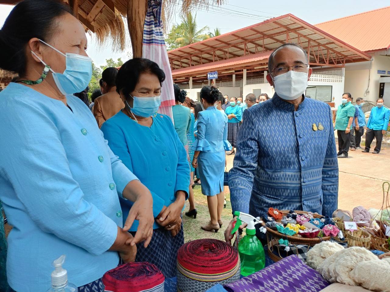 ปลัดกระทรวงมหาดไทย เปิดตัวโครงการสืบสานพระราชปณิธาน “นาหว้าโมเดล” ในโอกาสครบรอบ 50 ปี โครงการศิลปาชีพ เฉลิมพระเกียรติสมเด็จพระนางเจ้าสิริกิติ์ พระบรมราชินีนาถ พระบรมราชชนนีพันปีหลวง ในโอกาสทรงเจริญพระชนมพรรษา ครบ 90 พรรษา และในโอกาสครบรอบ 50 ปี ของศูนย์ศิลปาชีพ