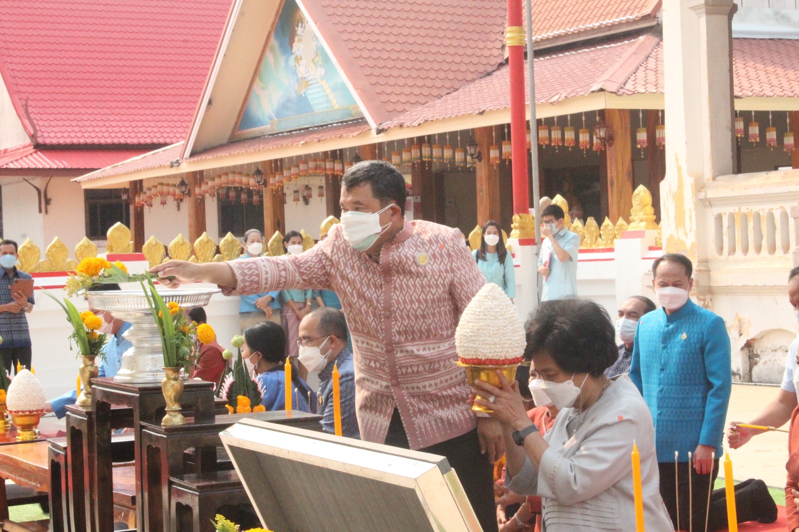 ปลัดกระทรวงมหาดไทย เปิดตัวโครงการสืบสานพระราชปณิธาน “นาหว้าโมเดล” ในโอกาสครบรอบ 50 ปี โครงการศิลปาชีพ เฉลิมพระเกียรติสมเด็จพระนางเจ้าสิริกิติ์ พระบรมราชินีนาถ พระบรมราชชนนีพันปีหลวง ในโอกาสทรงเจริญพระชนมพรรษา ครบ 90 พรรษา และในโอกาสครบรอบ 50 ปี ของศูนย์ศิลปาชีพ