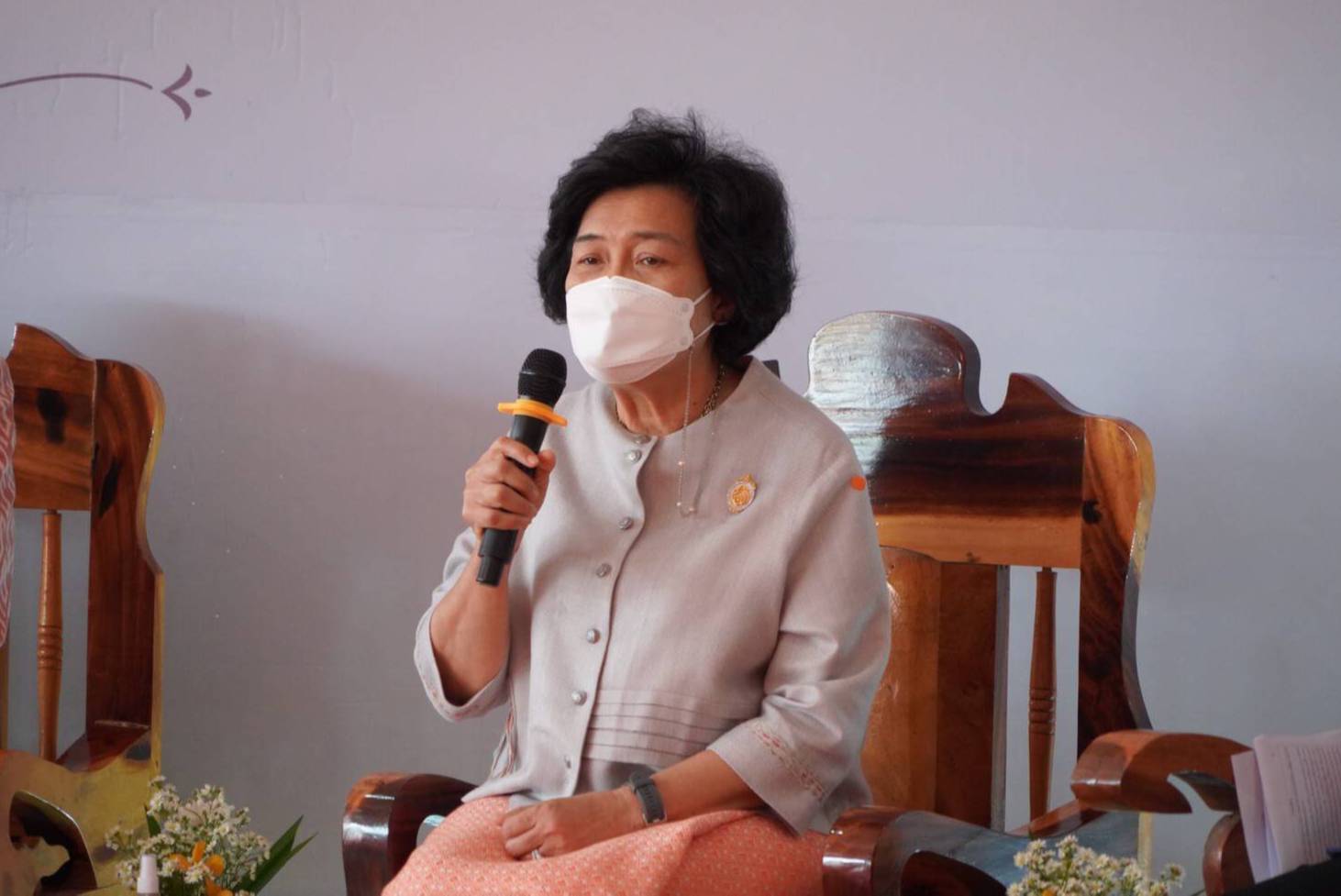 ปลัดกระทรวงมหาดไทย เปิดตัวโครงการสืบสานพระราชปณิธาน “นาหว้าโมเดล” ในโอกาสครบรอบ 50 ปี โครงการศิลปาชีพ เฉลิมพระเกียรติสมเด็จพระนางเจ้าสิริกิติ์ พระบรมราชินีนาถ พระบรมราชชนนีพันปีหลวง ในโอกาสทรงเจริญพระชนมพรรษา ครบ 90 พรรษา และในโอกาสครบรอบ 50 ปี ของศูนย์ศิลปาชีพ