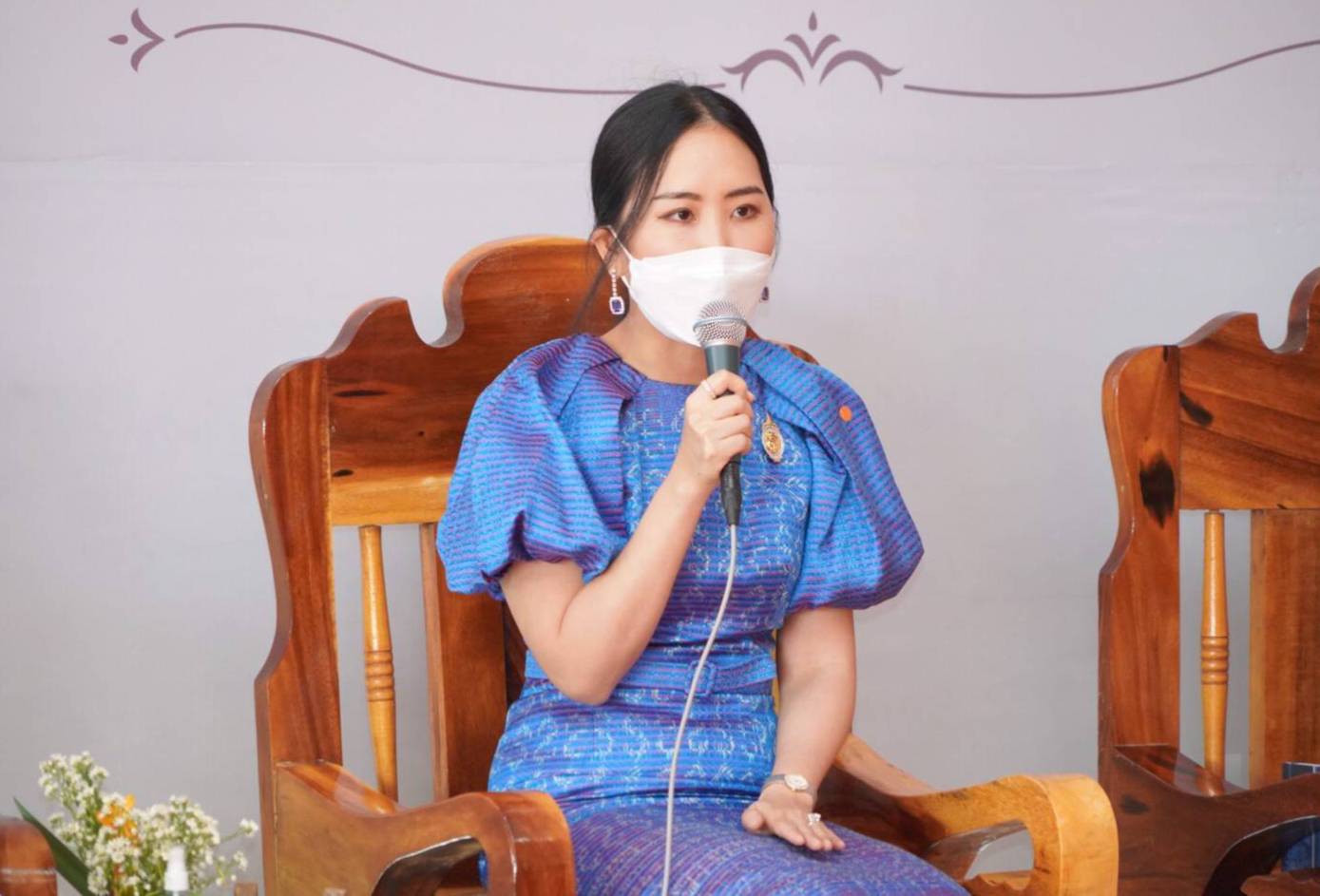 ปลัดกระทรวงมหาดไทย เปิดตัวโครงการสืบสานพระราชปณิธาน “นาหว้าโมเดล” ในโอกาสครบรอบ 50 ปี โครงการศิลปาชีพ เฉลิมพระเกียรติสมเด็จพระนางเจ้าสิริกิติ์ พระบรมราชินีนาถ พระบรมราชชนนีพันปีหลวง ในโอกาสทรงเจริญพระชนมพรรษา ครบ 90 พรรษา และในโอกาสครบรอบ 50 ปี ของศูนย์ศิลปาชีพ