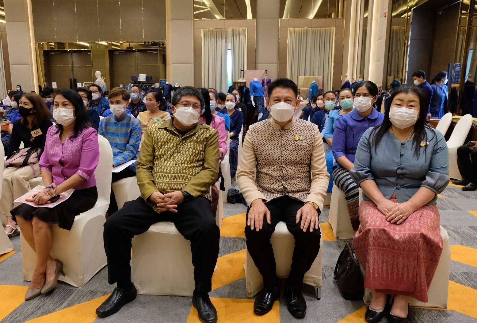 มหาดไทยน้อมนำพระดำริสมเด็จพระเจ้าลูกเธอ เจ้าฟ้าสิริวัณณวรี นารีรัตนราชกัญญา “ผ้าไทยใส่ให้สนุก” (Coaching ผ้าขิดลายนารีรัตนราชกัญญา) พัฒนาศักยภาพผู้ประกอบการผ้าไทยเพื่อสร้างรายได้พัฒนาคุณภาพชีวิตอย่างยั่งยืน