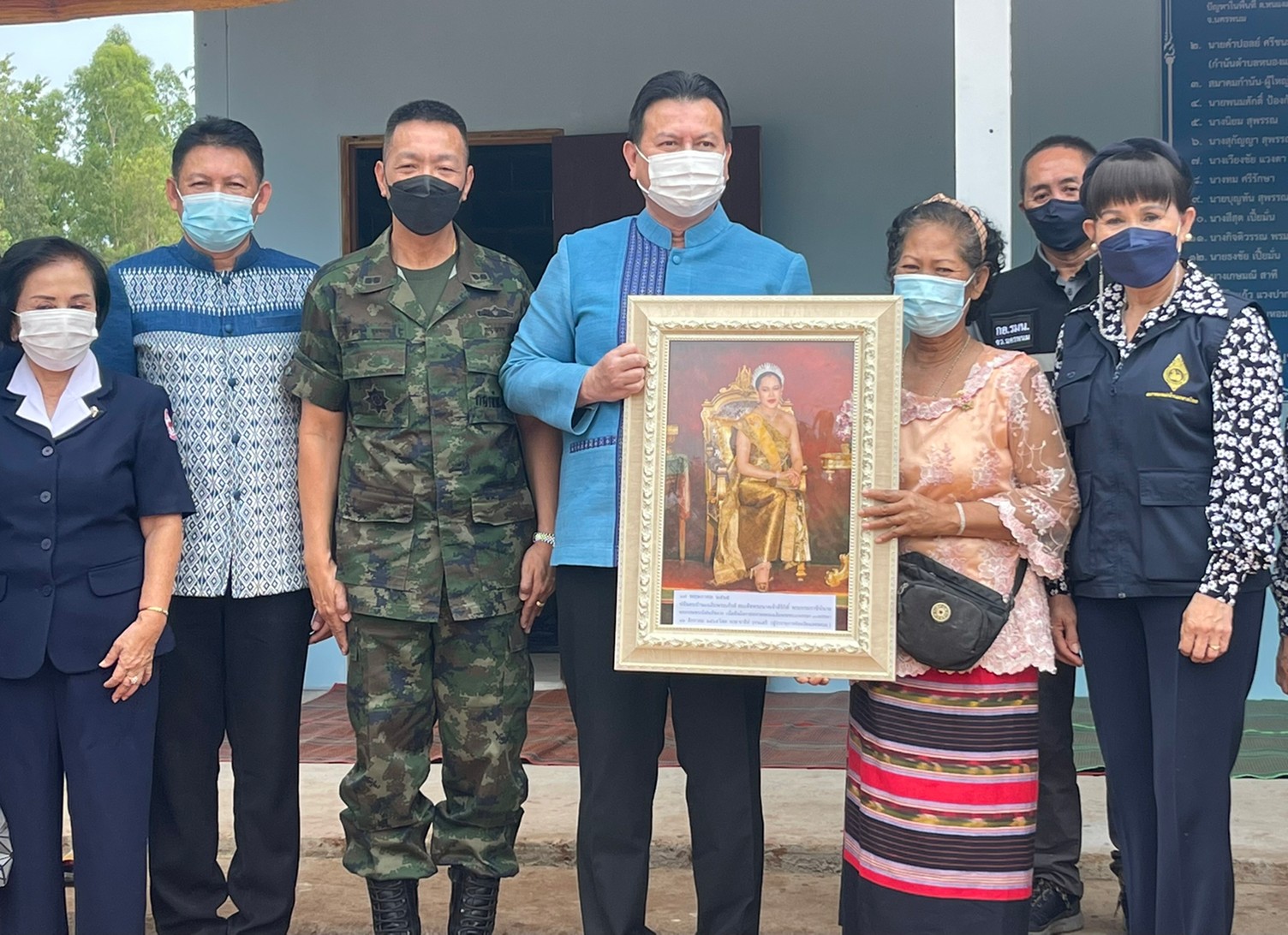 นครพนมรวมน้ำใจ สร้างบ้านให้ผู้ยากไร้ เฉลิมพระเกียรติสมเด็จพระนางเจ้าสิริกิติ์ พระบรมราชินีนาถ พระบรมราชชนนีพันปีหลวง