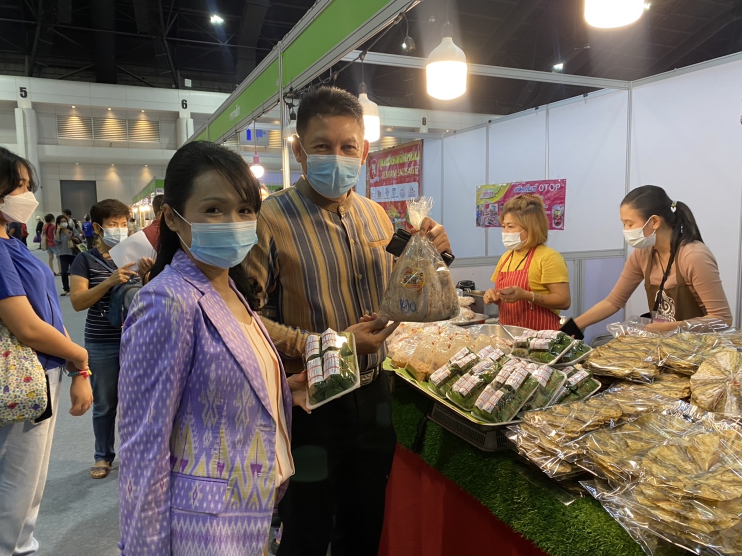 นครพนม ร่วมพิธีเปิดงาน OTOP Midyear 2022 “สุขช้อป สุขใจ สุขทั่วไทยรวมไว้ในที่เดียว”