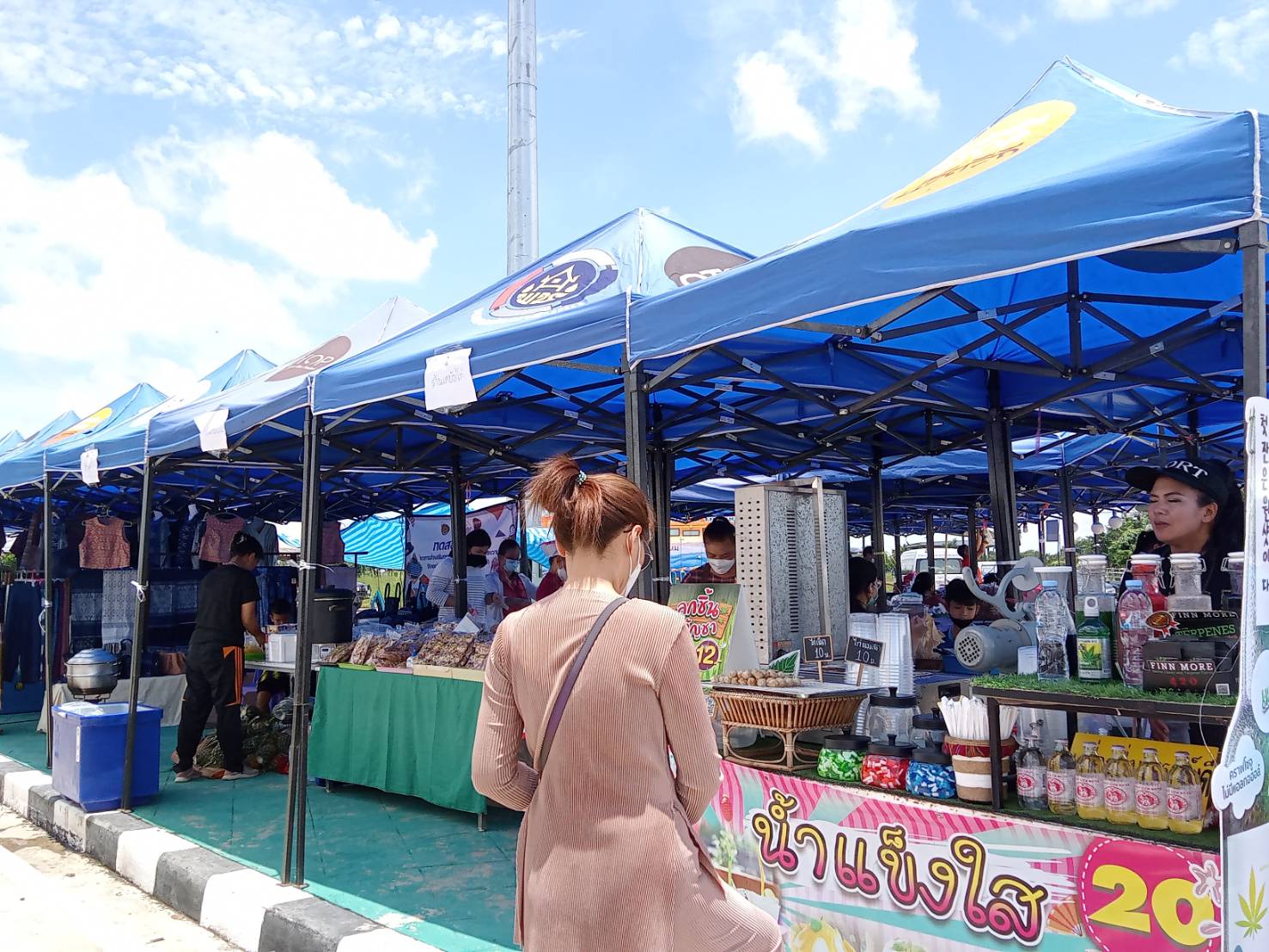 OTOP นครพนม เสริมทัพ วิ่งข้ามโขง นครพนม-คำม่วน มาราธอน 2565