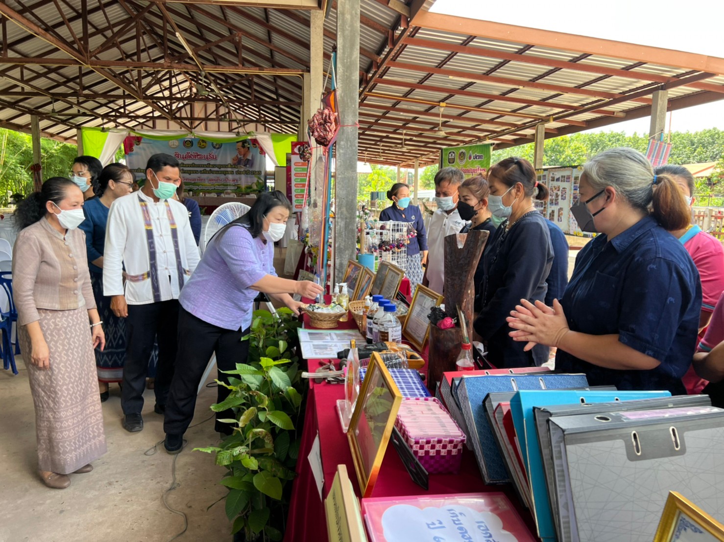 พช.นครพนม คัดสรรกิจกรรมพัฒนาชุมชนดีเด่นระดับจังหวัด ปี 2565 รอบกลั่นกรอง