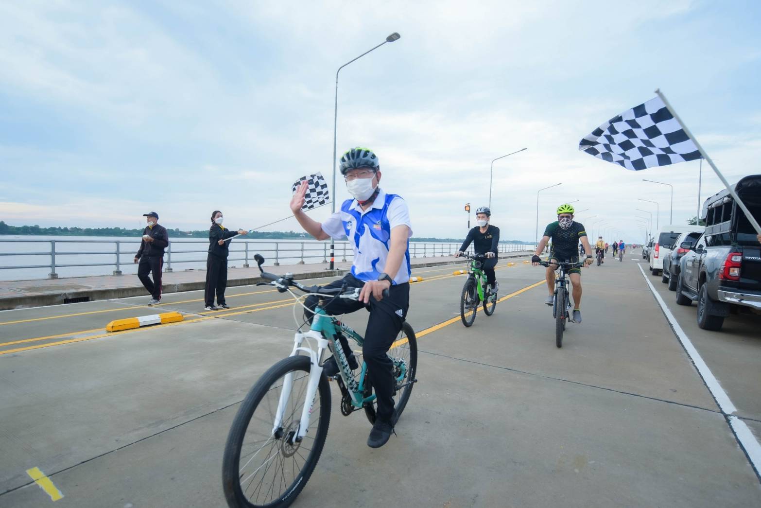 พช.นครพนม ร่วมปั่นจักรยานชายโขงทุกวันอาทิตย์