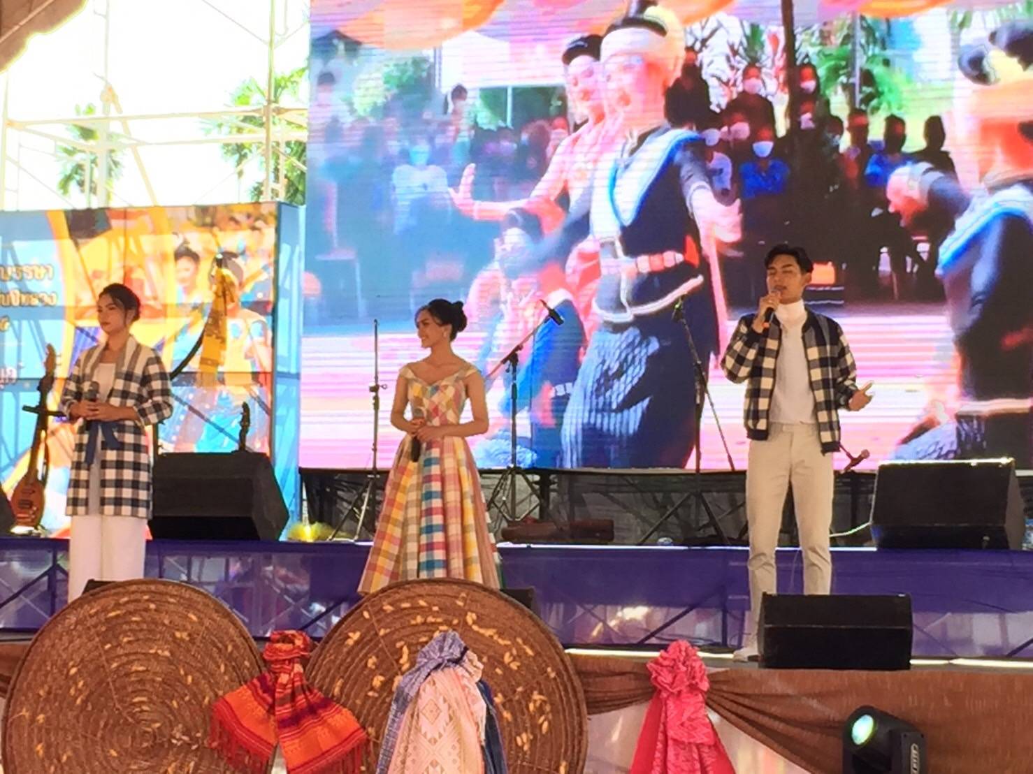 กรมการพัฒนาชุมชน จับมือ กรมประชาสัมพันธ์ รุกขับเคลื่อนการประชาสัมพันธ์ผ้าศิลปาชีพเฉลิมพระเกียรติ 90 พรรษา สมเด็จพระบรมราชชนนีพันปีหลวง