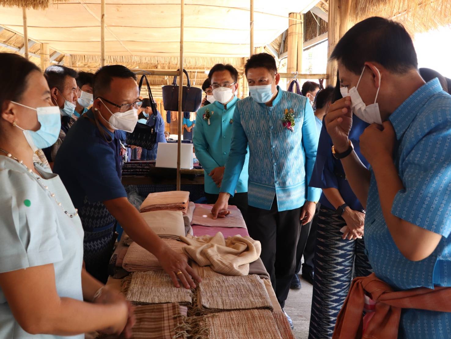 กรมการพัฒนาชุมชน จับมือ กรมประชาสัมพันธ์ รุกขับเคลื่อนการประชาสัมพันธ์ผ้าศิลปาชีพเฉลิมพระเกียรติ 90 พรรษา สมเด็จพระบรมราชชนนีพันปีหลวง