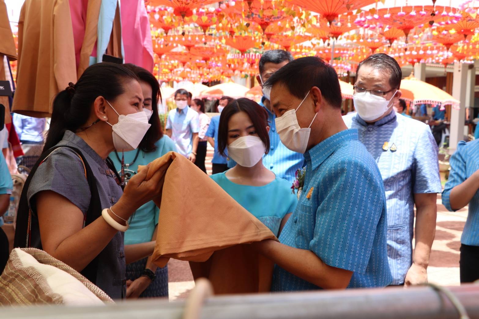 กรมการพัฒนาชุมชน จับมือ กรมประชาสัมพันธ์ รุกขับเคลื่อนการประชาสัมพันธ์ผ้าศิลปาชีพเฉลิมพระเกียรติ 90 พรรษา สมเด็จพระบรมราชชนนีพันปีหลวง