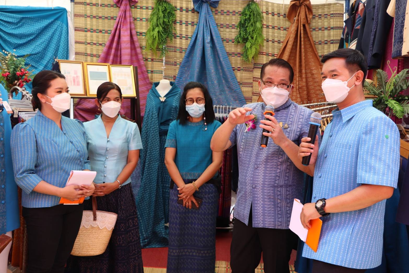 กรมการพัฒนาชุมชน จับมือ กรมประชาสัมพันธ์ รุกขับเคลื่อนการประชาสัมพันธ์ผ้าศิลปาชีพเฉลิมพระเกียรติ 90 พรรษา สมเด็จพระบรมราชชนนีพันปีหลวง