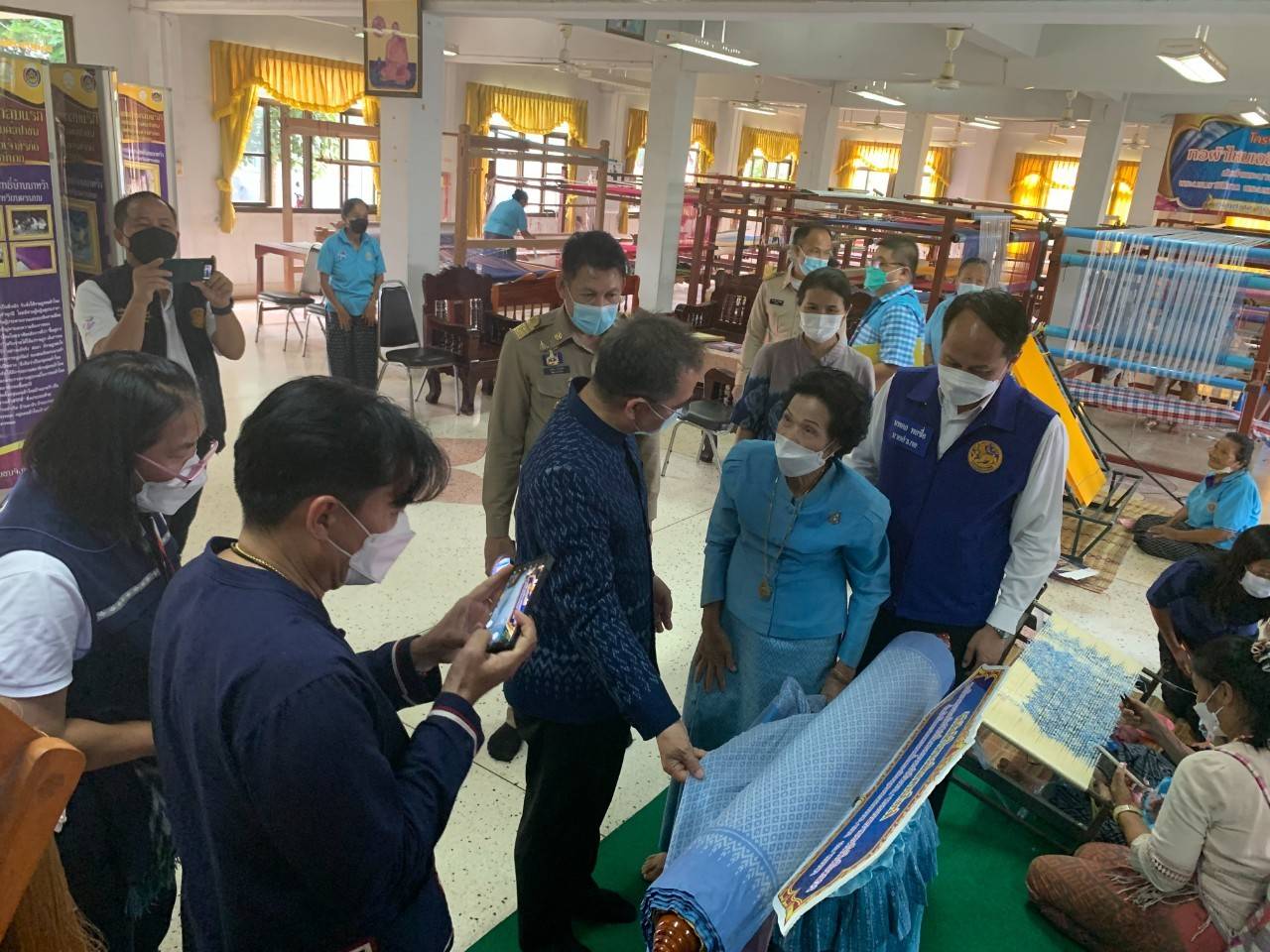 ผู้ตรวจราชการกระทรวงมหาดไทย ติดตามโครงการสืบสานพระราชปณิธาน “นาหว้าโมเดล” ในโอกาสครบรอบ 50 ปี โครงการศิลปาชีพ