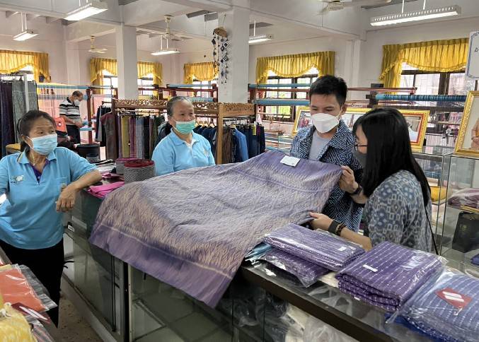 นครพนม ฟื้นฟูการปลูกหม่อนเลี้ยงไหม ตามโครงการสืบสานพระราชปณิธาน “นาหว้าโมเดล”