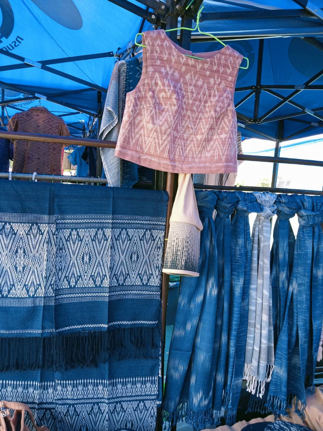 OTOP นครพนม เสริมทัพ วิ่งข้ามโขง นครพนม-คำม่วน มาราธอน 2565