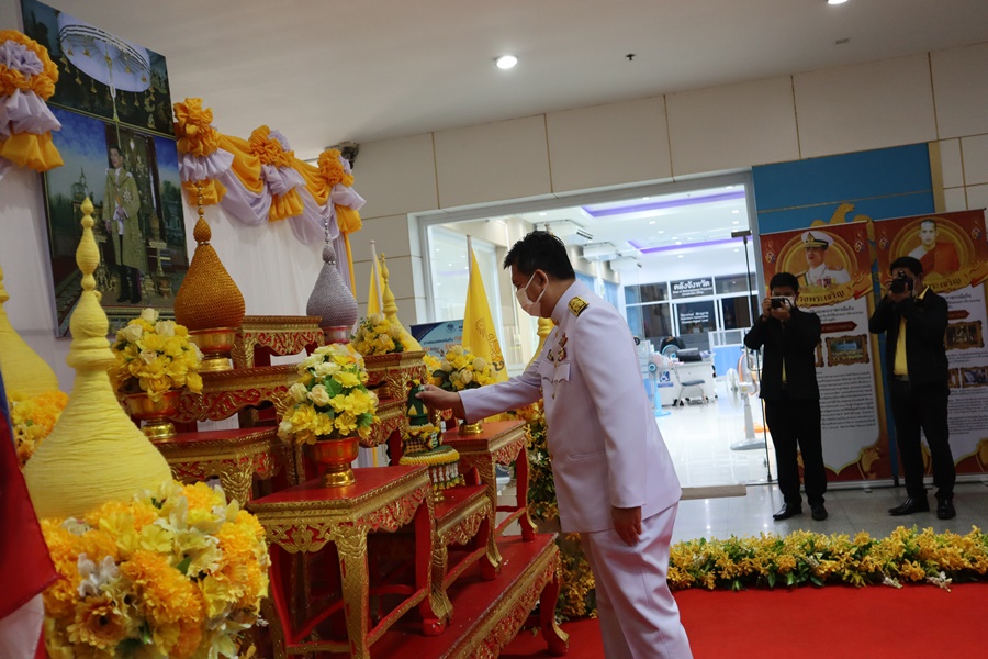 นครพนม ประกอบพิธีลงนามถวายพระพรชัยมงคล พระบาทสมเด็จพระเจ้าอยู่หัว เนื่องในโอกาสวันเฉลิมพระชนมพรรษา 28 กรกฎาคม 2565