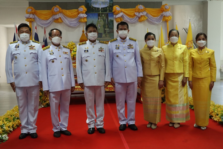 นครพนม ประกอบพิธีลงนามถวายพระพรชัยมงคล พระบาทสมเด็จพระเจ้าอยู่หัว เนื่องในโอกาสวันเฉลิมพระชนมพรรษา 28 กรกฎาคม 2565